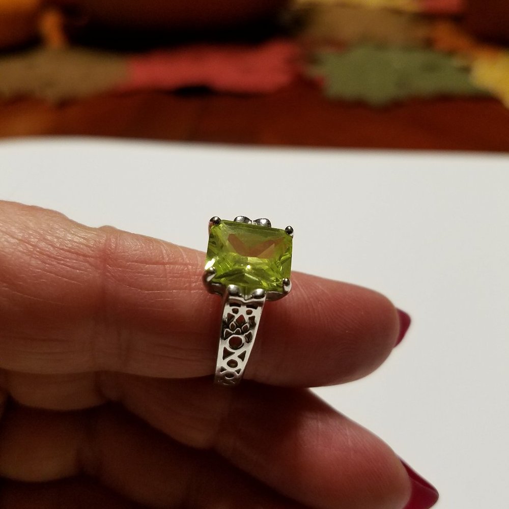 Lia Sophia silver & green ring